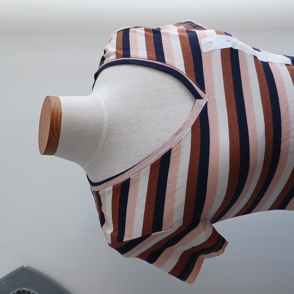 Isabel Maternity Striped Womens Top with Cinched Sides - Picture 4 of 8